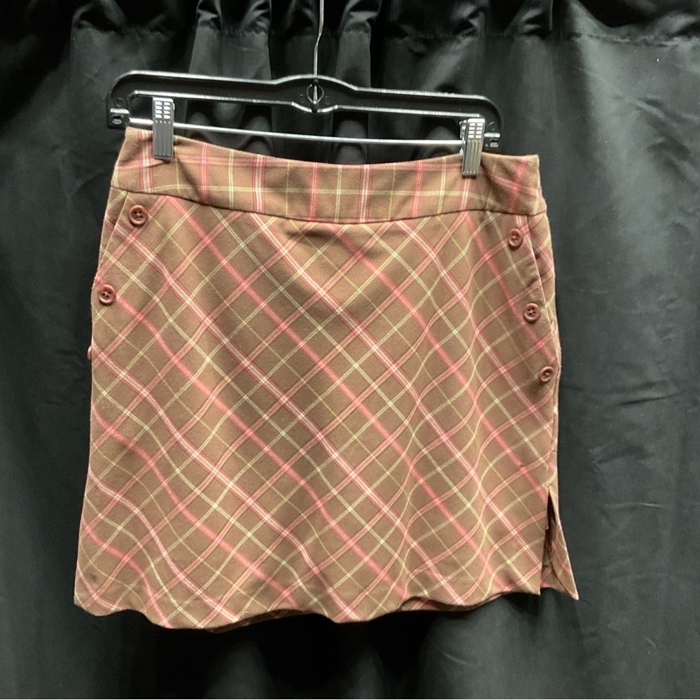 C - IZod Brown Red Green Plaid Skort Size 6.